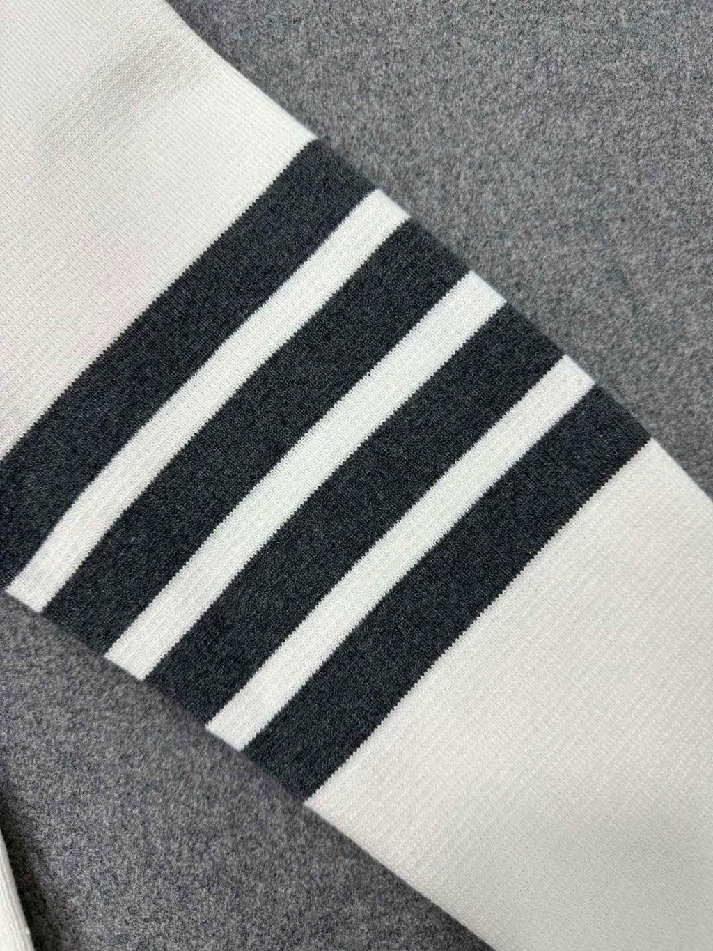 Thom Browne Men's Spring. Autumn And Winter Round Neck Solid Color Cotton Striped Long Sleeve Pullover Knitted Sweater Ngvp #1944