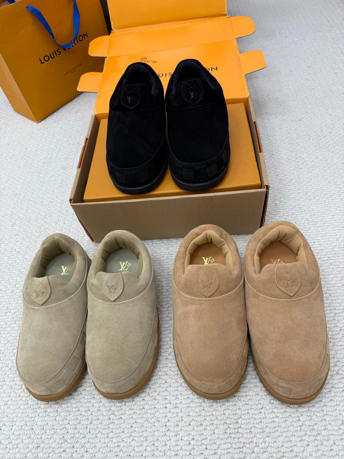 Louis Vuitton LV Yeti Slip On Men's And Women's Autumn/winter Printed Patchwork Round-toe Chunky Suede Fashionable Warm Boots Couples' Shoes #81454