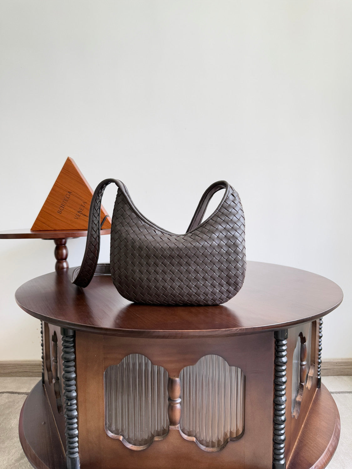Bottega Veneta  Small Veneto Men's And Women's Fashionable Simple  Classic Checkered Weave Solid Color Leather Crossbody Bag And Handbag Bags 836918V5RI12816 #78345