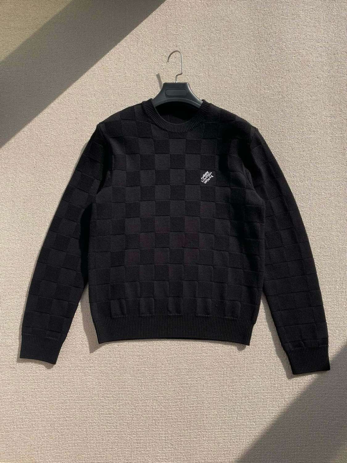 Louis Vuitton Men's Spring and Autumn Solid Color Check Printed Wool Round Neck Long Sleeve Knitted Sweater #74581