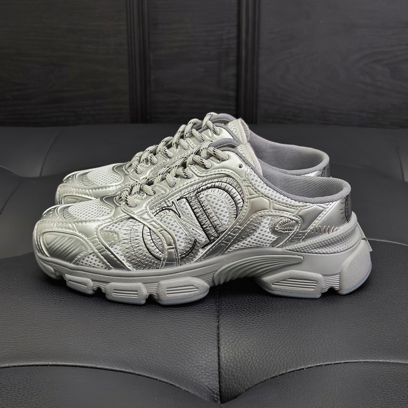 Dior Chrono Men's And Women's Spring And Autumn Color Block Round Toe Lace-up Slip-on Shoes. Made Of Mesh Fabric With Low-top Design Shoes #78134