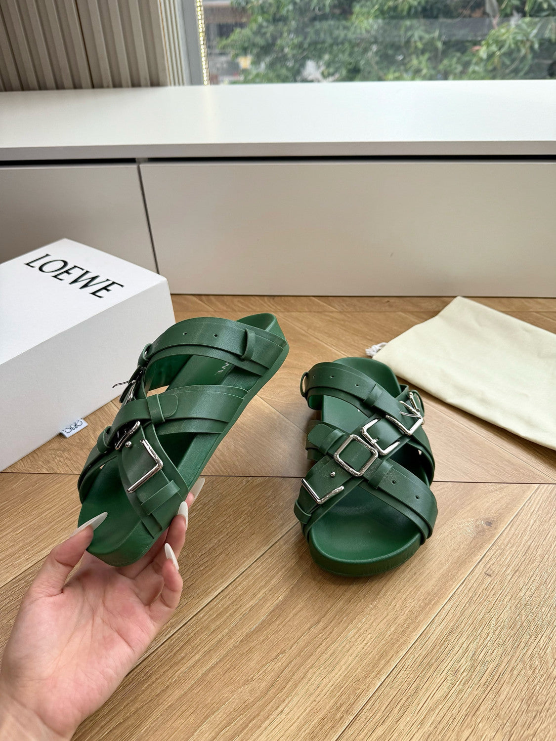LOEWE Type Fussbett Sandal in Vegetable-tanned Calfskin #387117