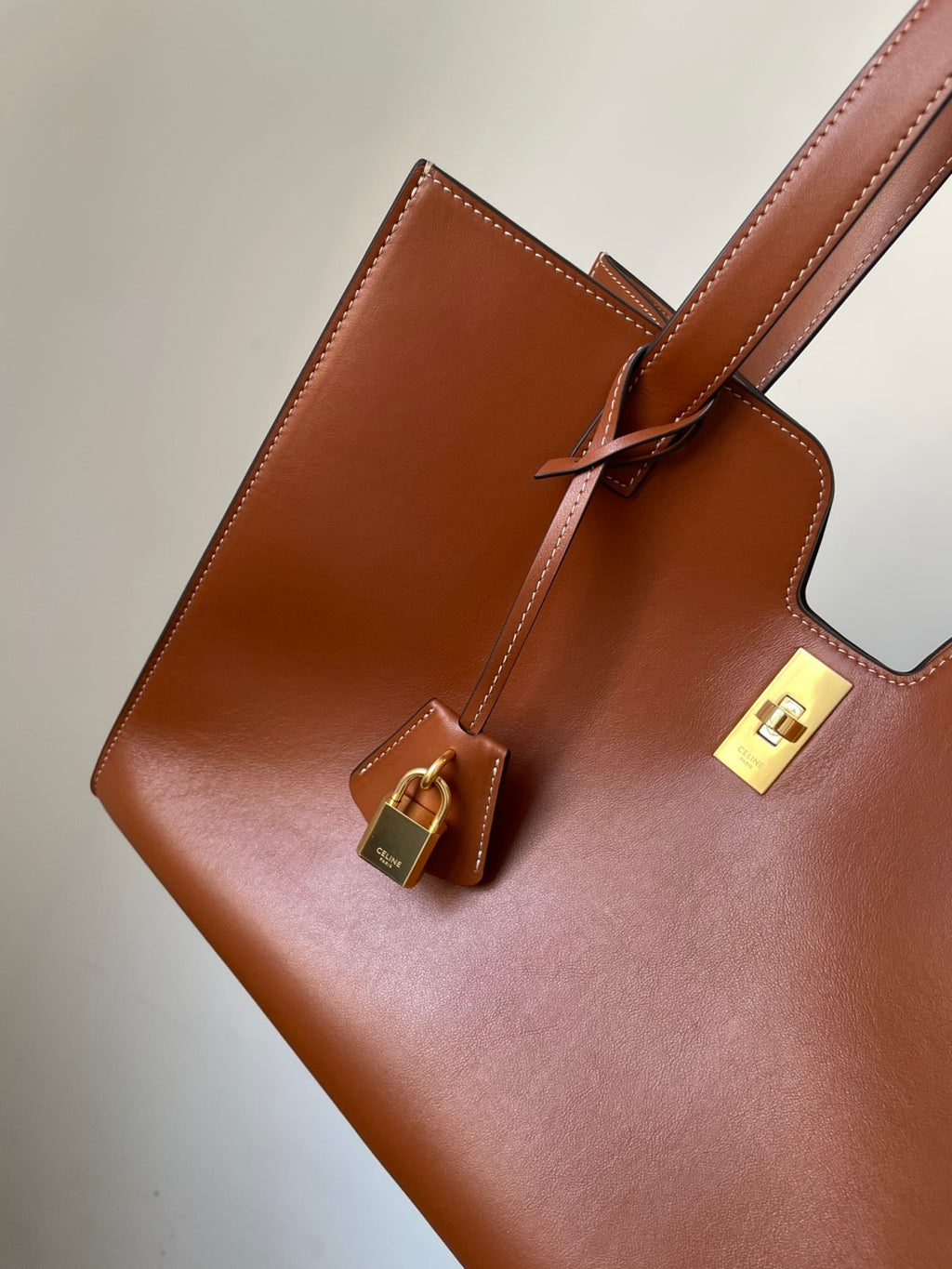 Celine Women's Cabas16 Smooth Cowhide Tote Bag Shopping Tote Shoulder Bag Stylish Shoulder Bags #194920