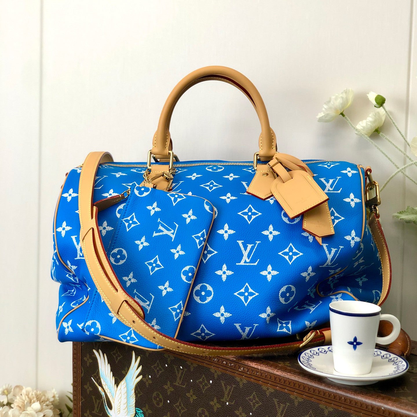 Louis Vuitton Women's Fashion Classic Sapphire Blue Logo Zipper Closure Leather Shoulder Bag Handbags In Small Medium And Large Sizes Crossbody Bag Bags #78656