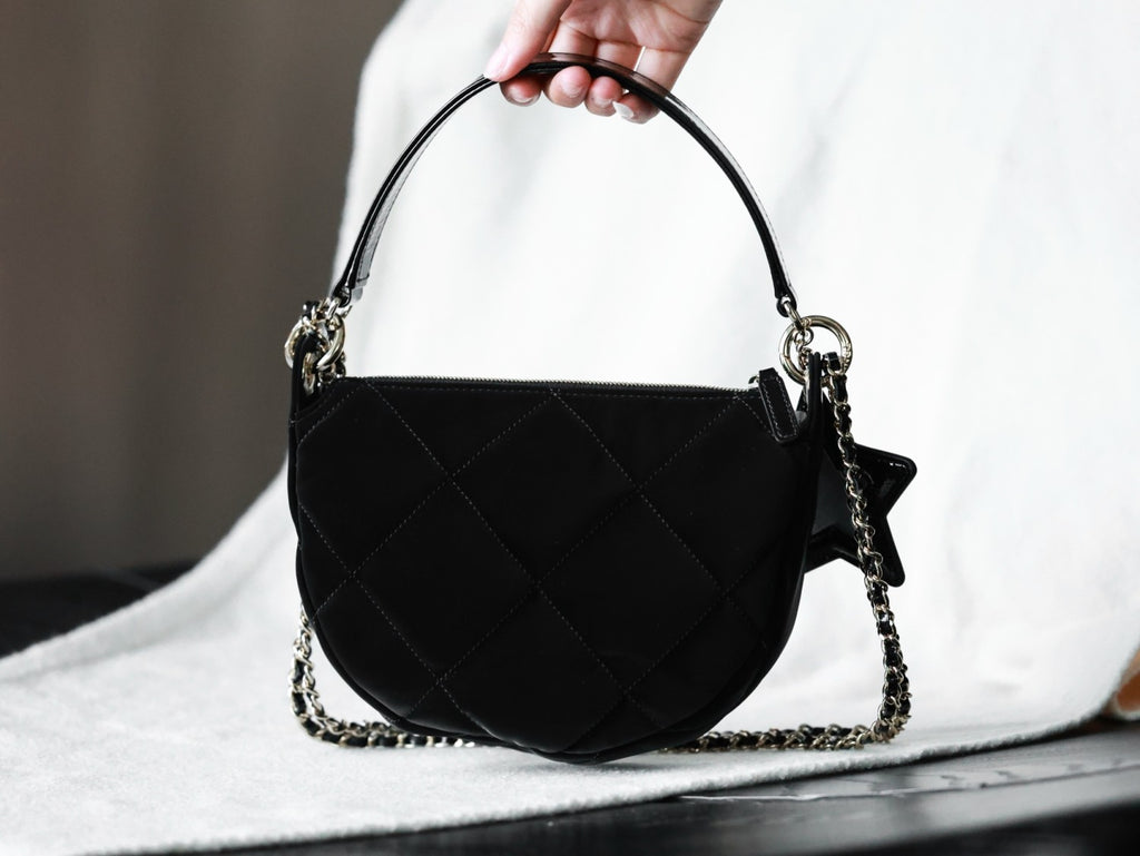 Chanel Chain Handbag Velvet Texture #333647