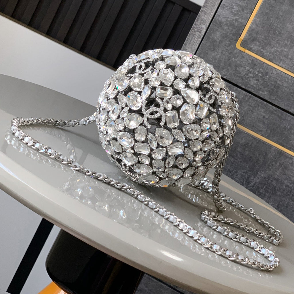 Chanel 2026 Early Spring Resort Collection Spherical Rigid Clutch Bag With Rhinestones And Faux Pearls Multicolor Crossbody Shoulder Tote Bags #82126A