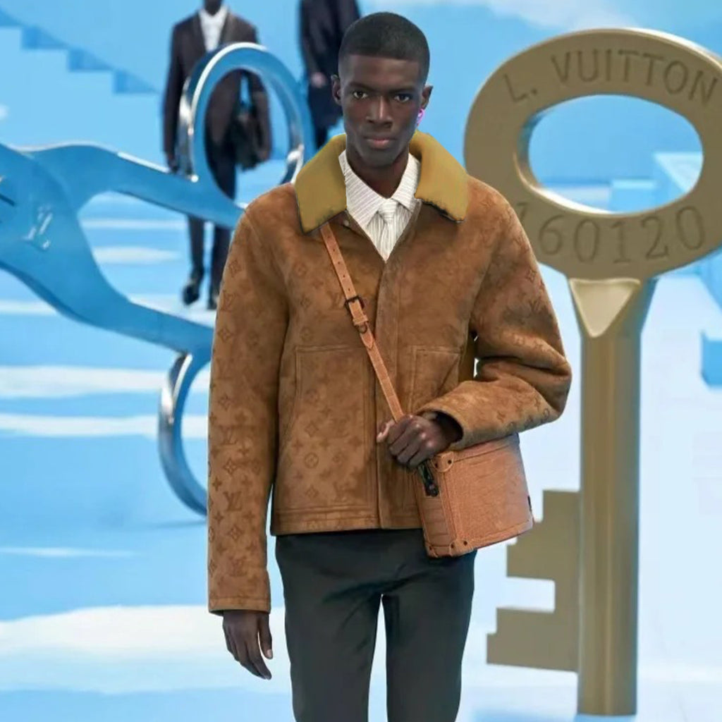 Louis Vuitton Monogram Embossed Sheepskin Lapel Single Breasted Long Sleeve Leather Jacket Zipper Fashion Vintage Hair Collar Jacket Coat #71612