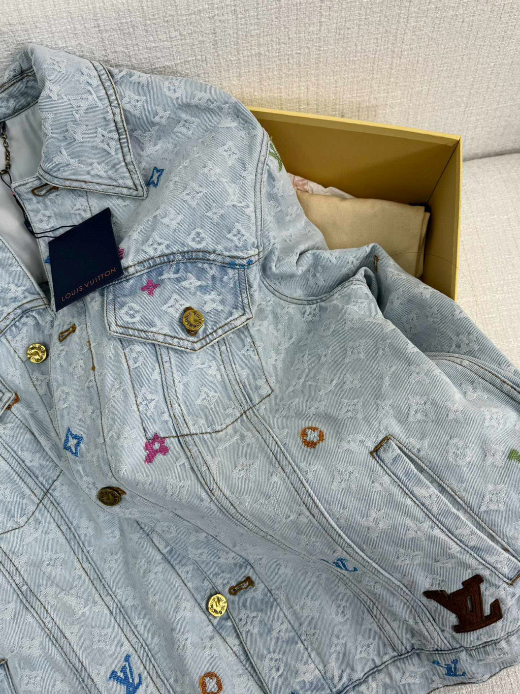 Louis Vuitton Men's Autumn And Winter Light Blue Logo Letters Embroidered Lapel Single Breasted Long Sleeved Denim Jacket Pocket Jeans Pants Set Suit #99427
