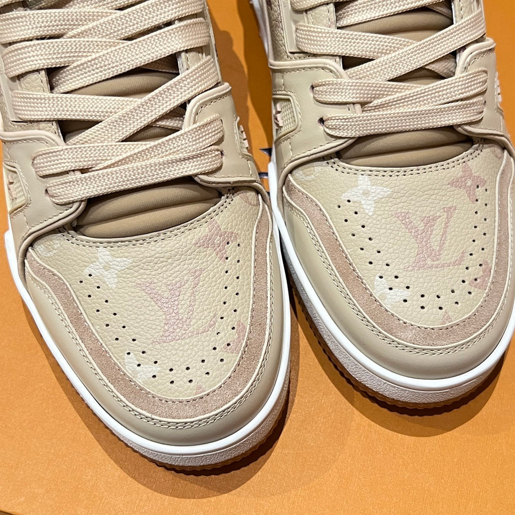 LOUIS VUITTON LV Trainer Sneaker #384200