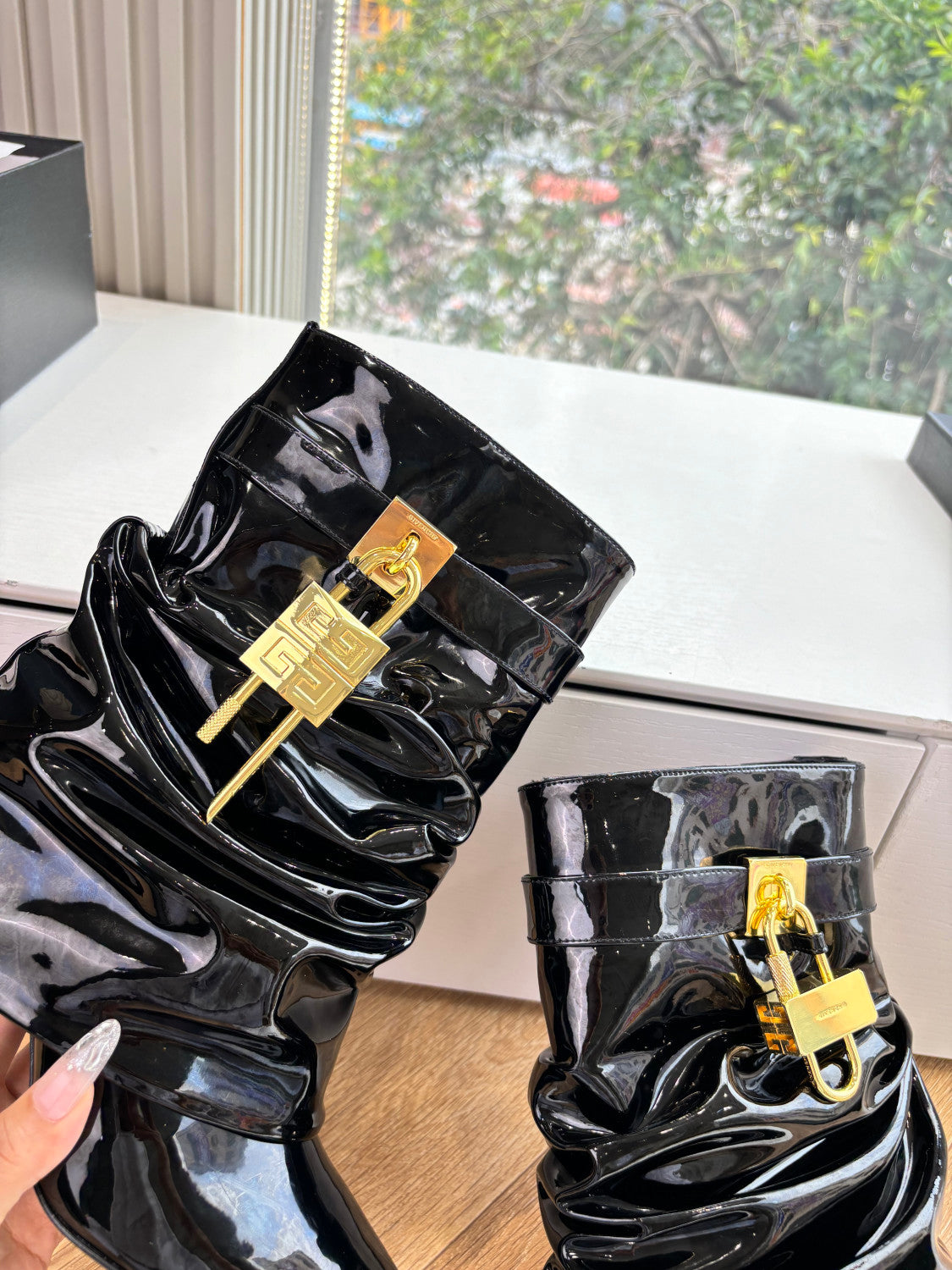Givenchy Women's New Style Cavalier Boots Glossy Leather Boots Leather Strap Metal Buckle Asymmetric 4G LOGO Metal Padlock #333020