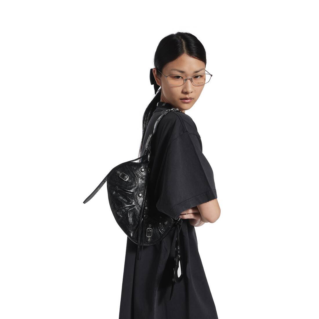 Balenciaga Le Cagole rivet silver buckle fine grain sheep leather half-moon bag crescent bag dumpling bag motorcycle bag armpit bag crossbody bag shoulder bag women's black #332101