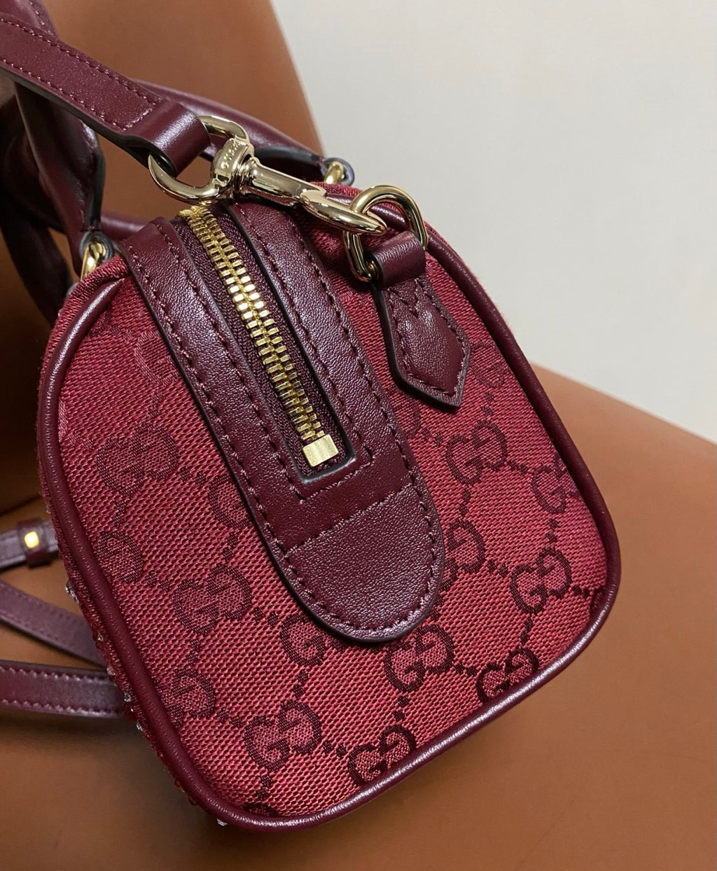 GUCCI Ophidia crystals small boston bag in Rosso Ancora red GG canvas #335872