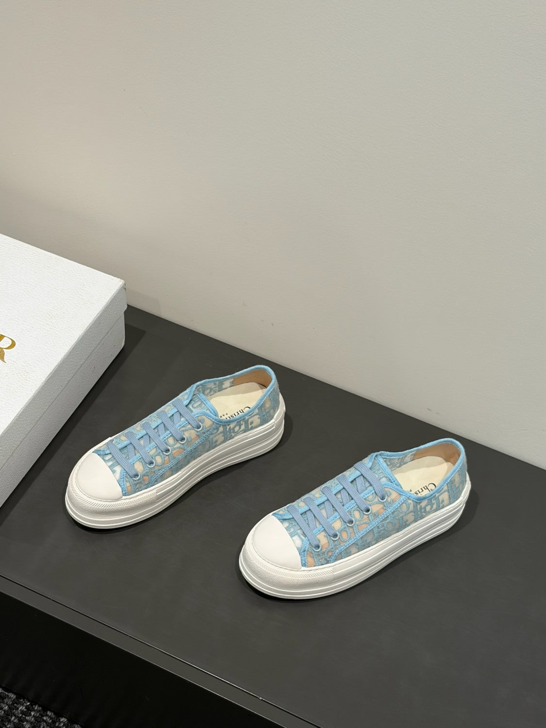 DIOR Walk n Dior Platform Sneaker Sky Blue Dior Oblique Embroidered Mesh #386883