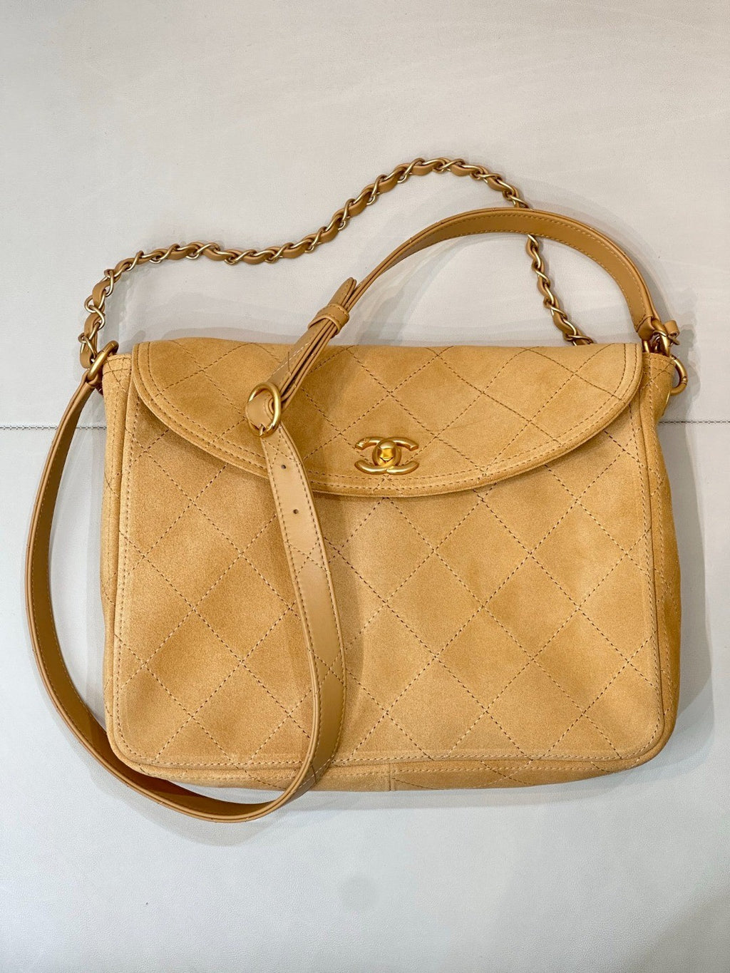 Chanel 26c Hobo Suede Diamond-quilted Shoulder Messenger Bag Khaki Fashionable Casual Bag With Gold Buckle Bags #82964A