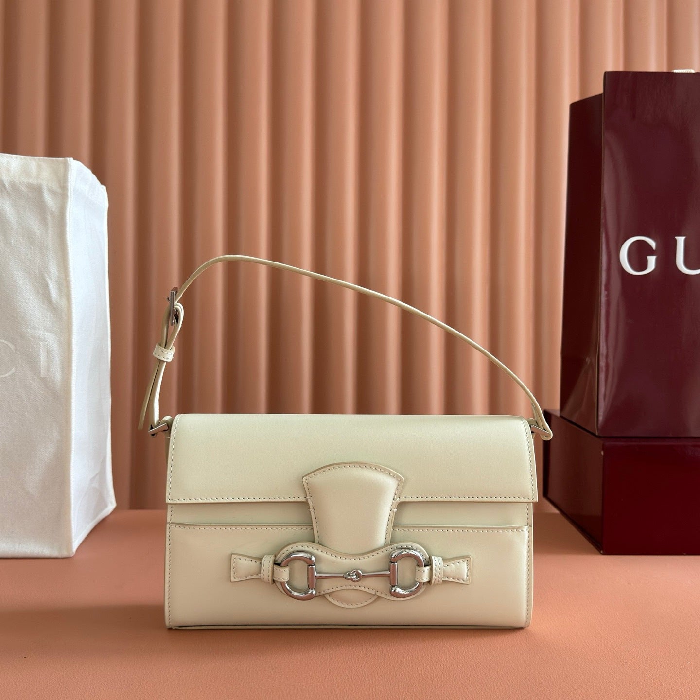 Gucci Primavera Series Clutch/shoulder Bag Horsebit Ristretto A Stylish And Elegant Horsebit-embellished Bag Adjustable Leather Shoulder Strap (18â€?2 Cm) Bags Bags #196586