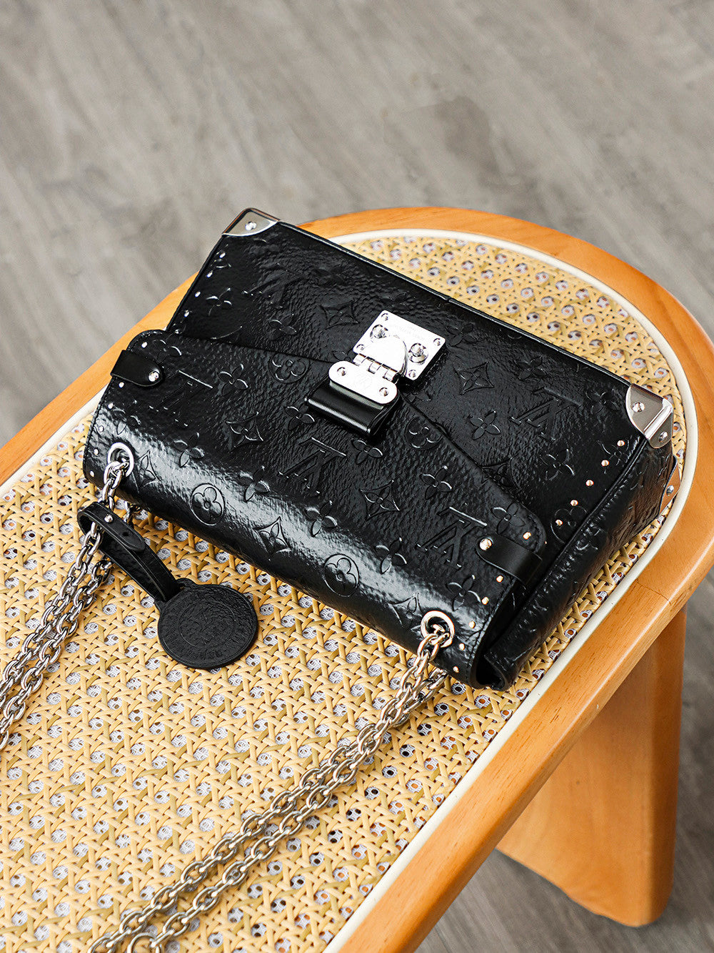 LOUIS VUITTON Trunkie Fashion Leather Handbags #382629