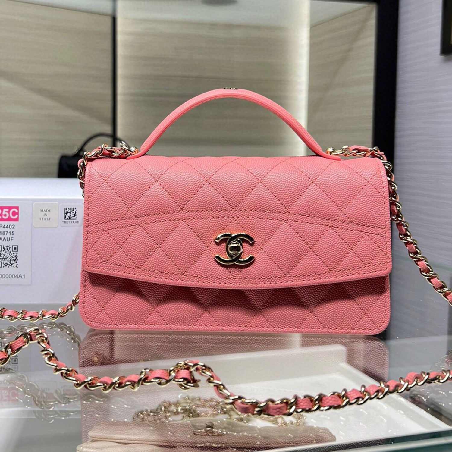 Chanel Chain Clutch Grain Embossed Calfskin With Gold Metal Logo Shoulder Crossbody Bag Fashion Temperament Pure Colour Spring Summer Bags AP4402Y #81133