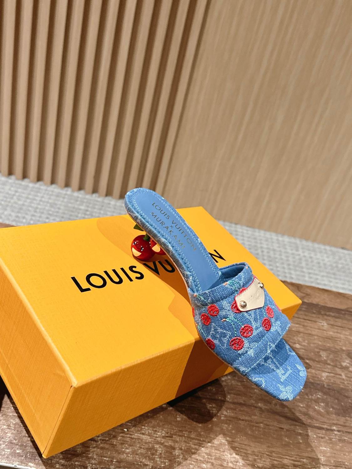 Louis Vuitton  x TM Lily Series Summer Logo Embroidery Solid Color Cool Slippers With Exposed Toes And A Unique Heel Height Of 5.5cm Casual Shoes #81735