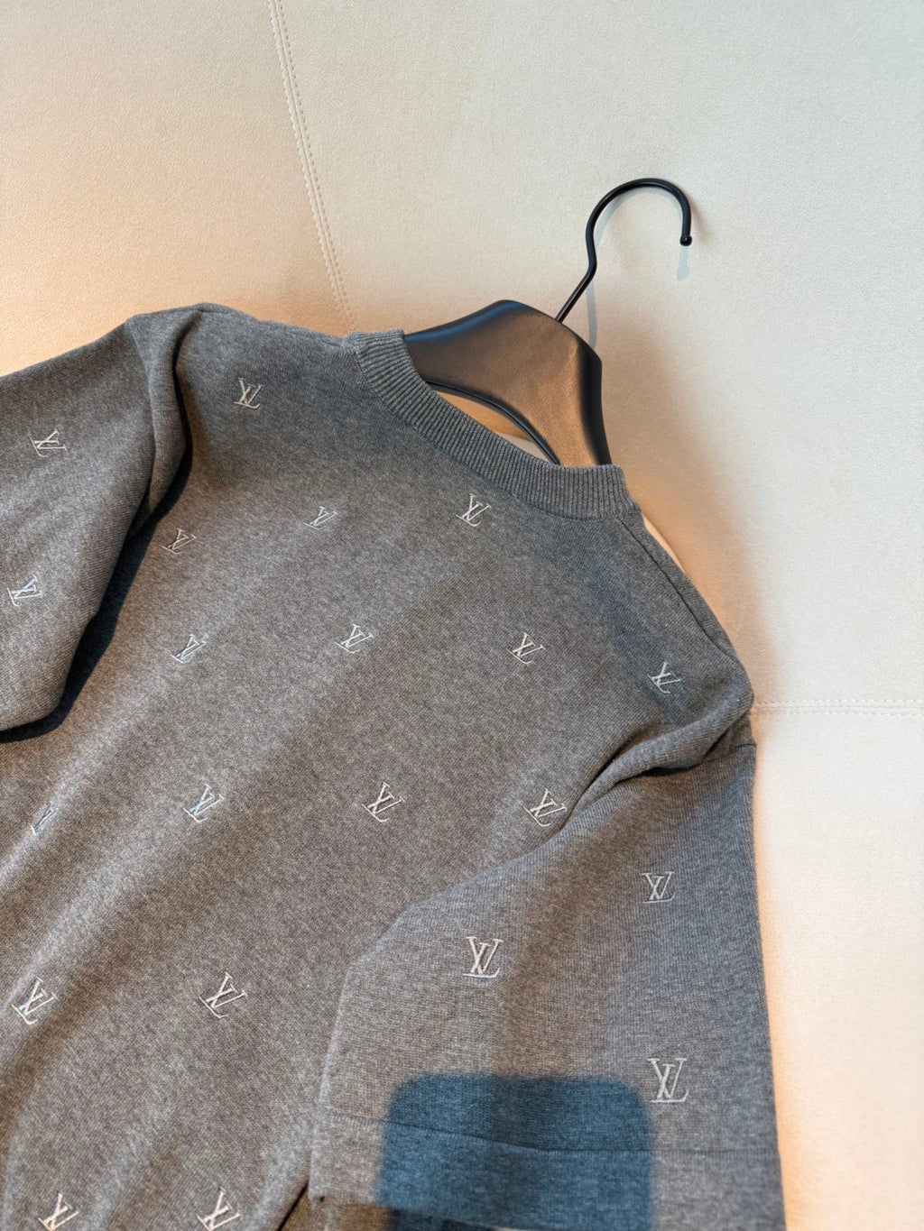 Louis Vuitton LV Blason Embroidered Short-Sleeved Crewneck #335682