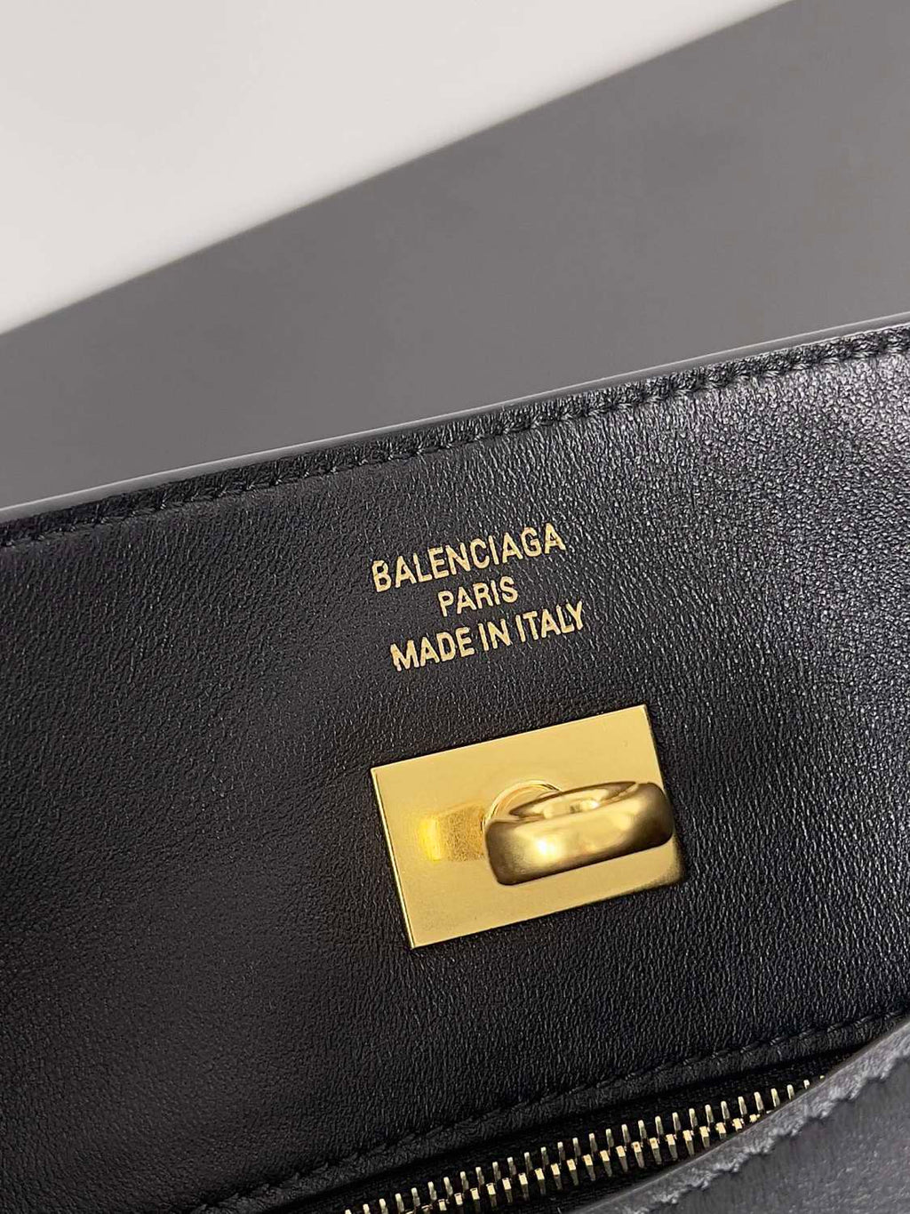 Balenciaga Women's Bel Air Series Leather Shoulder Bag Small Solid Color Tote Bag Bags 8106802ABAV1000 Ngvp #9929