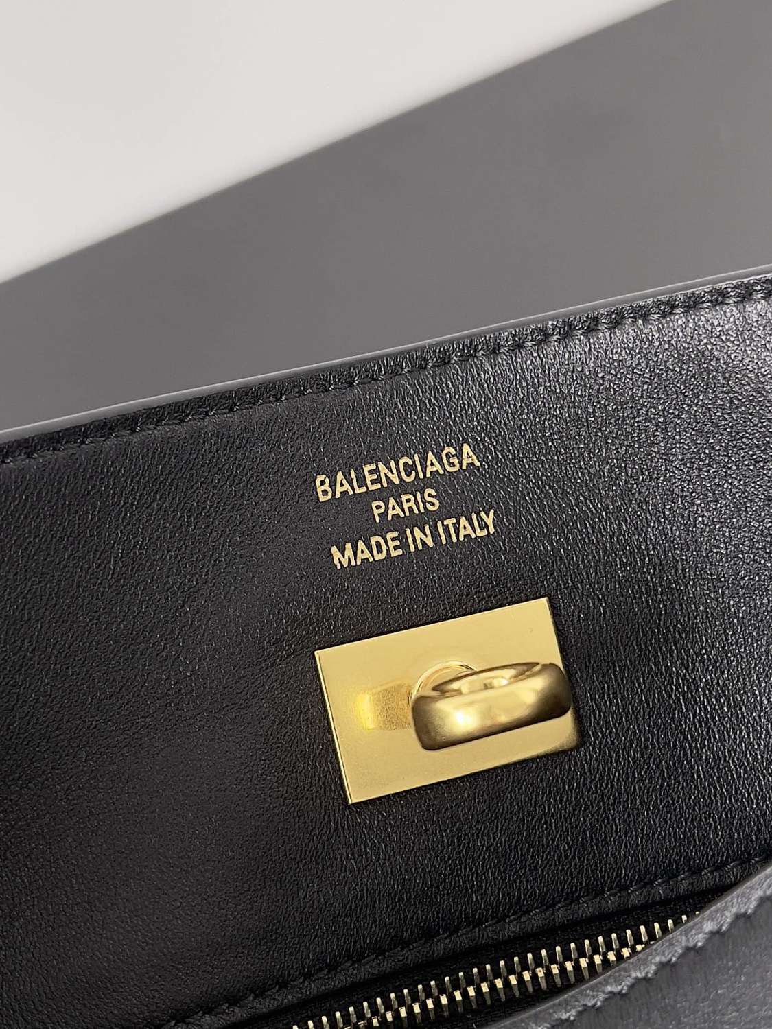 Balenciaga Women's Bel Air Series Leather Shoulder Bag Small Solid Color Tote Bag Bags 8106802ABAV1000 Ngvp #9929