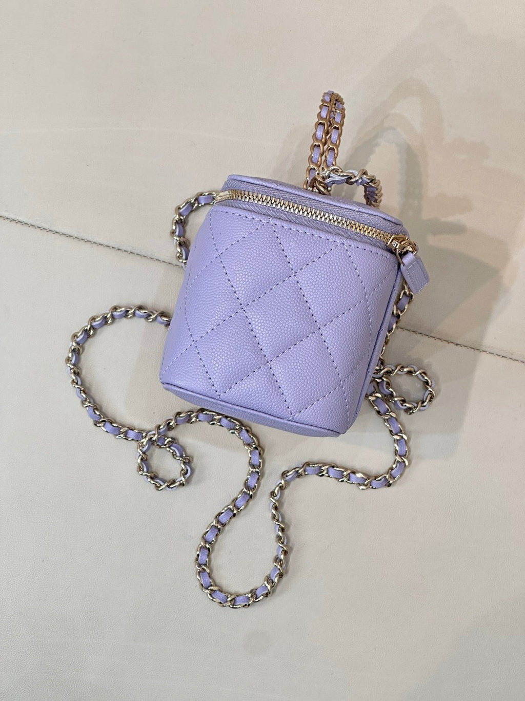 CHANEL Long Vanity With Chain Grained Shiny Calfskin Gold-tone Metal White #383847