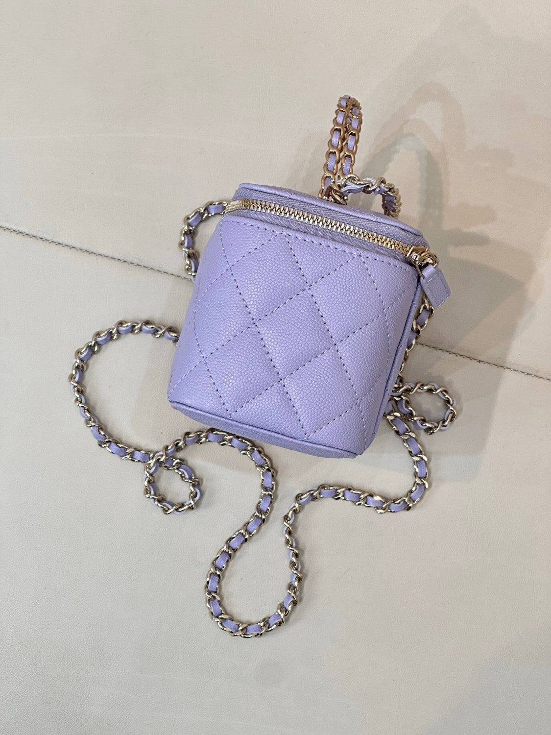 CHANEL Long Vanity With Chain Grained Shiny Calfskin Gold-tone Metal White #383847