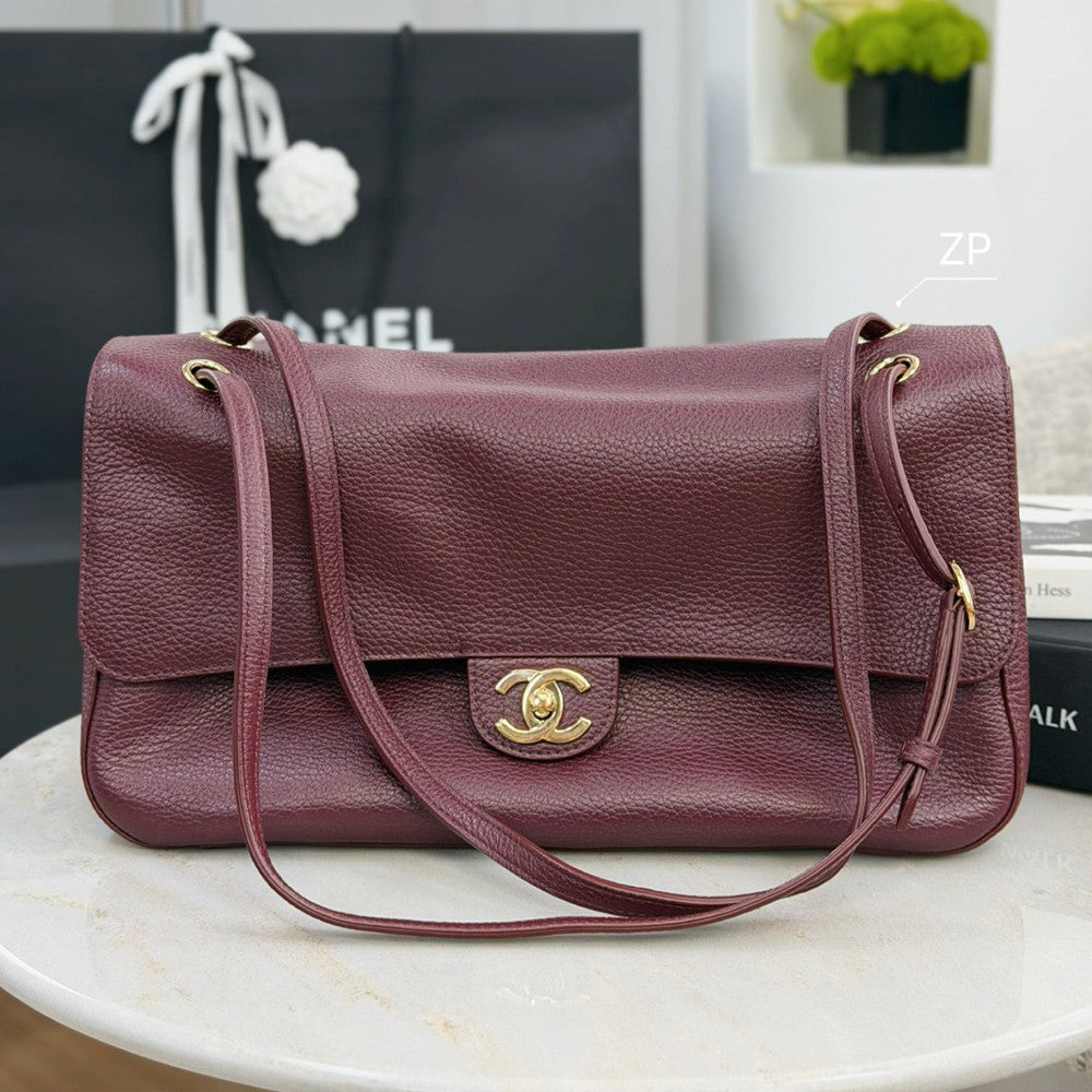 Chanel 26s Black And Silver Grained Calfskin Cf Maxi Flap Crossbody Bag Stylish Sophisticated And Elegant Available In Multiple Colours Lady Bags AS6231 #84387A