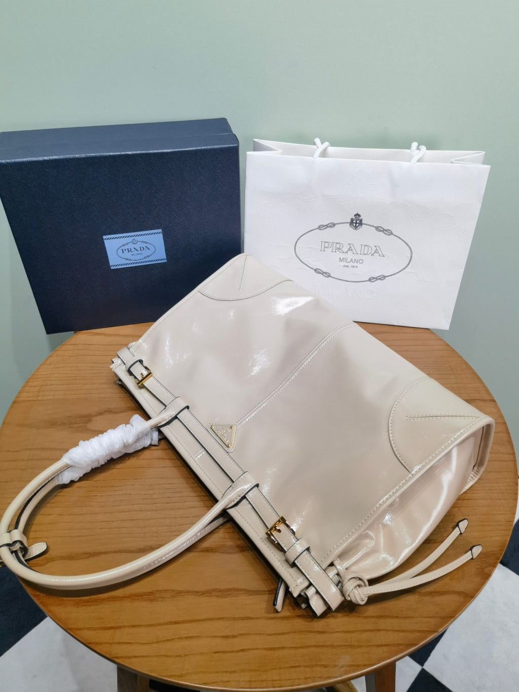 Prada Bonnie Soft Lux Women's Series Solid Color Oil-Waxed Leather Logo Handbag Casual Crossbody Bag Bags #77825
