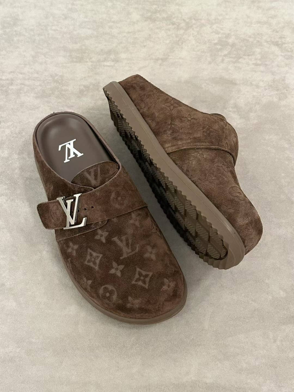 LOUIS VUITTON LV Easy Mule #386980