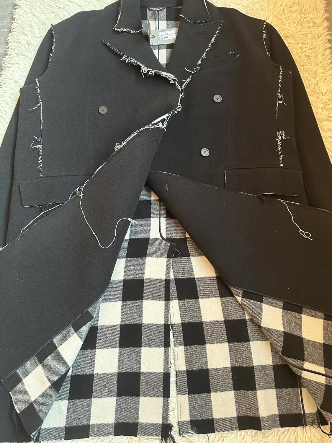 Balenciaga Men's Women's Spring. Autumn And Winter Splicing Raw Edge Lapel Double Breasted Solid Color Straight Coat Jacket Ngvp #1697