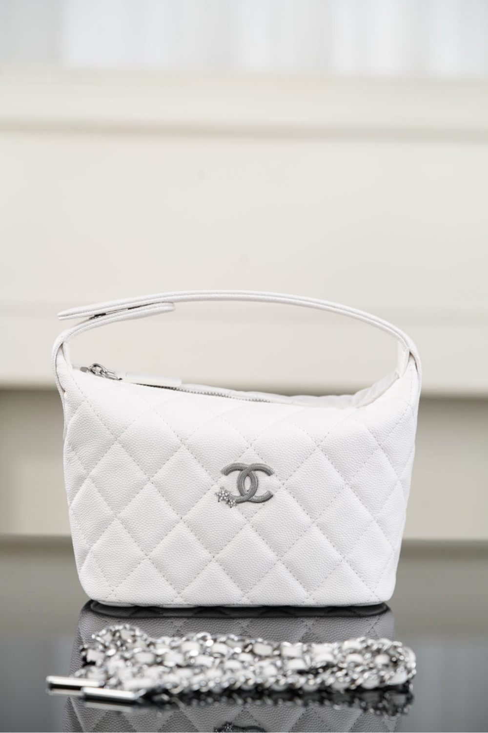 Chanel 25B Silver Buckle Star Double C Lunchbox Bag Single-Shoulder Crossbody Tote Hobo Bag Fashionable White Chain Handbag Bags #193527