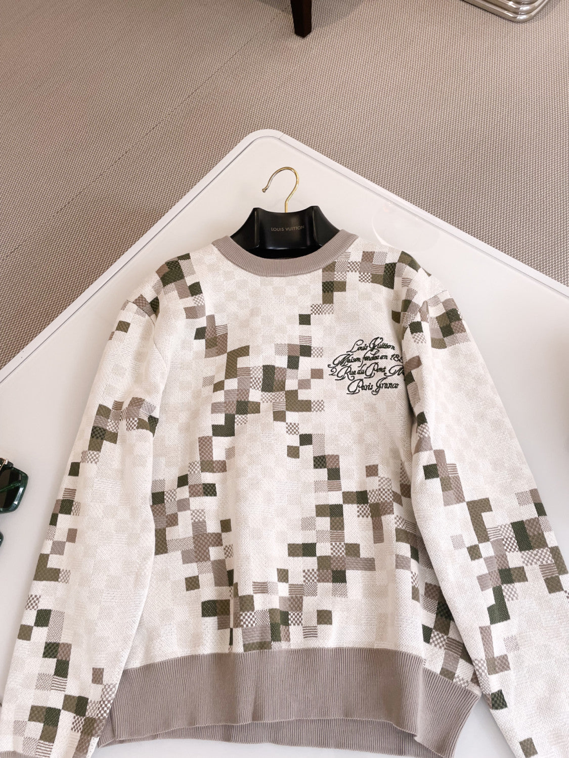 Louis Vuitton Men's Spring and Autumn Plaid Printed Round Neck Pullover Long Sleeve Knitted Sweatshirt #75129