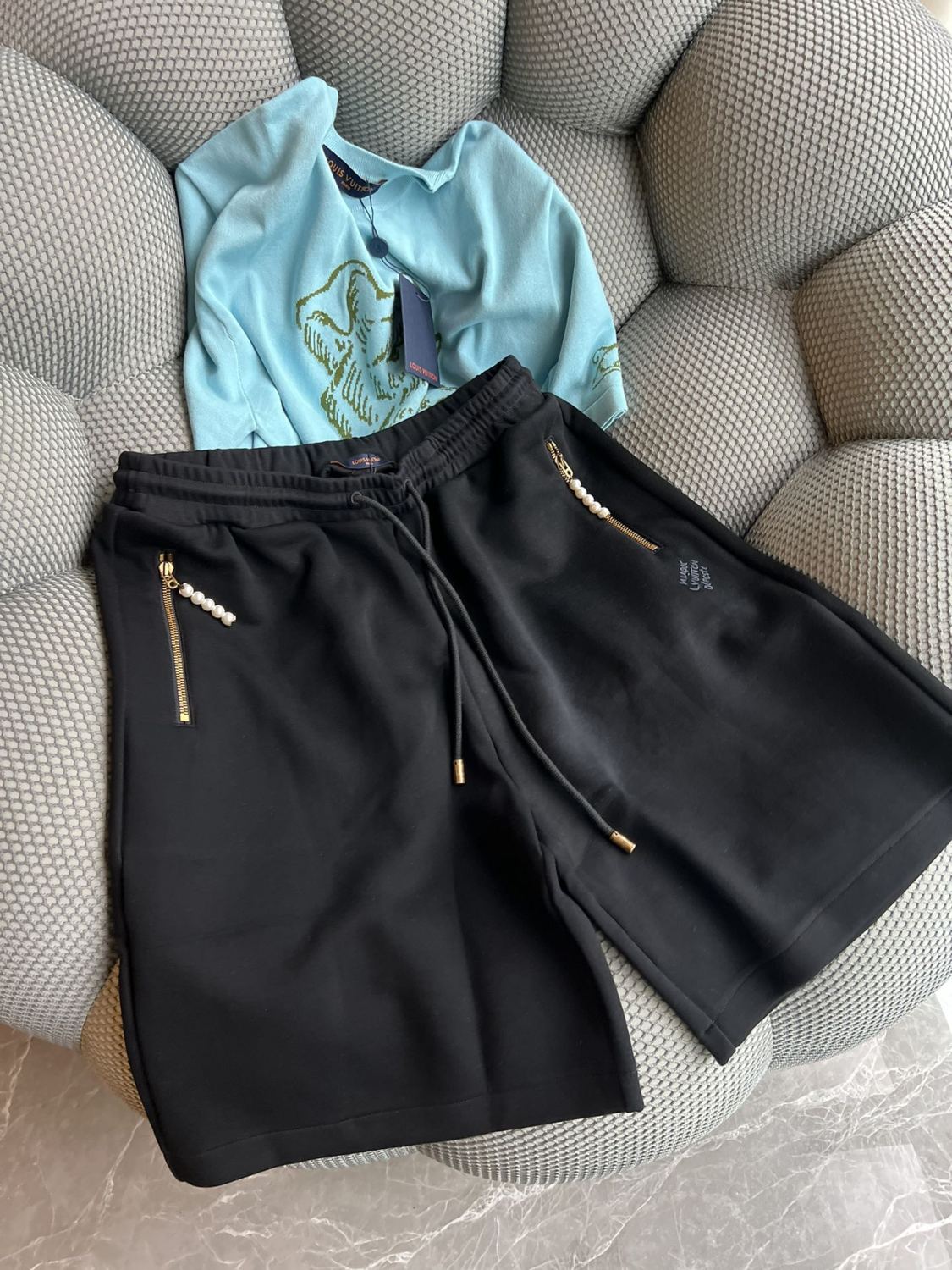 Louis Vuitton Men's Summer Solid Color Drawstring Tie-Up Slim Fit Casual Shorts #77953
