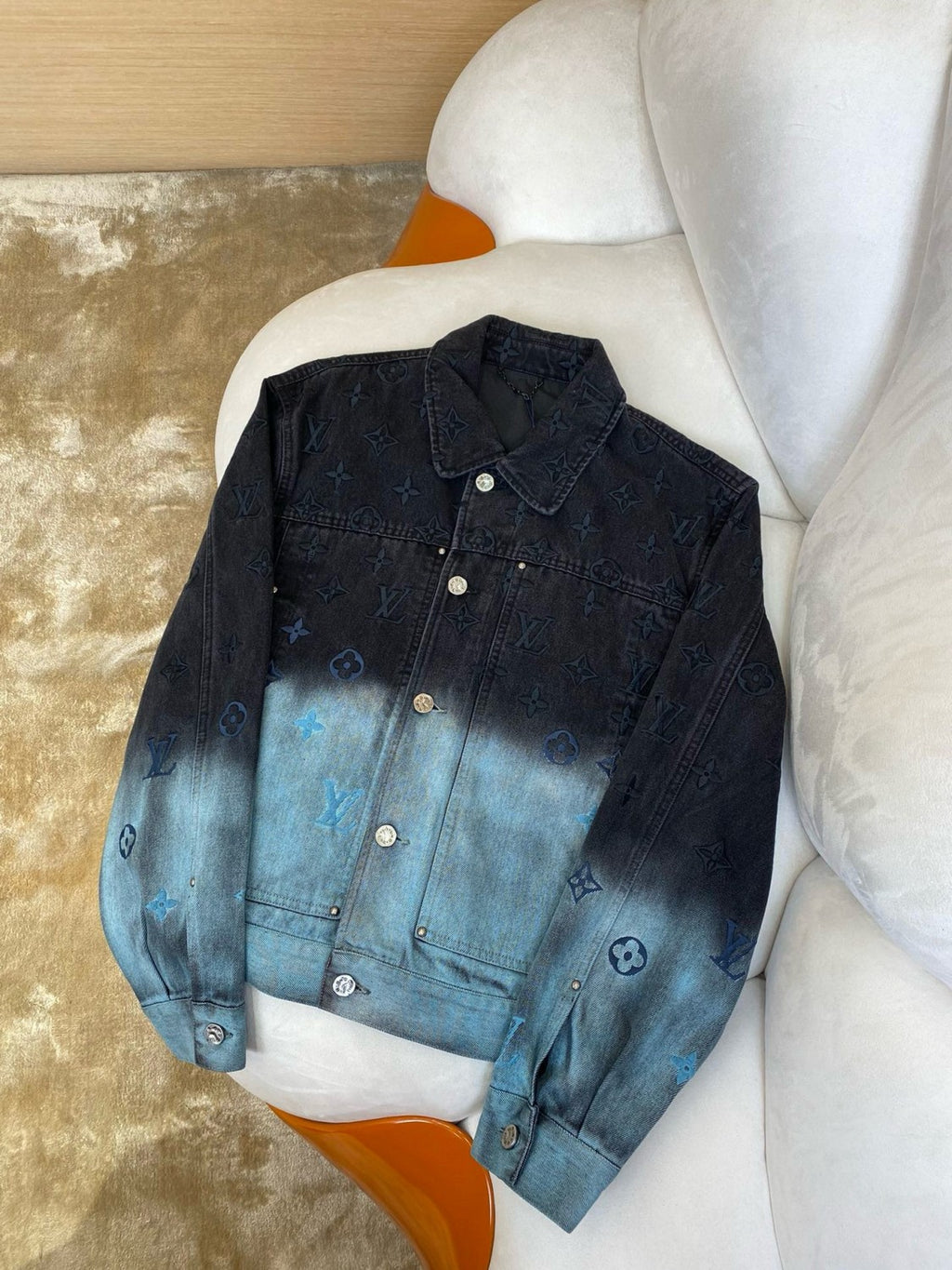 Louis Vuitton Men's Fall and Winter Logo Embroidery Gradient Single Breasted Long Sleeve Denim Jacket #72741
