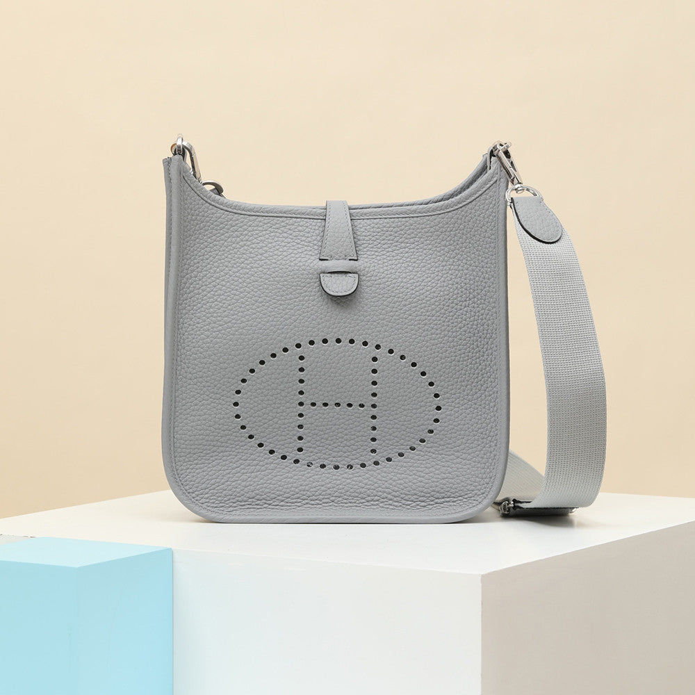 Hermes Evelyne 23 Elephant Grey Silver Buckle Black And Silver Single-shoulder Crossbody Bag Multi-colour Collection Link A Luxurious And Elegant Crossbody Bag Bags #82929A
