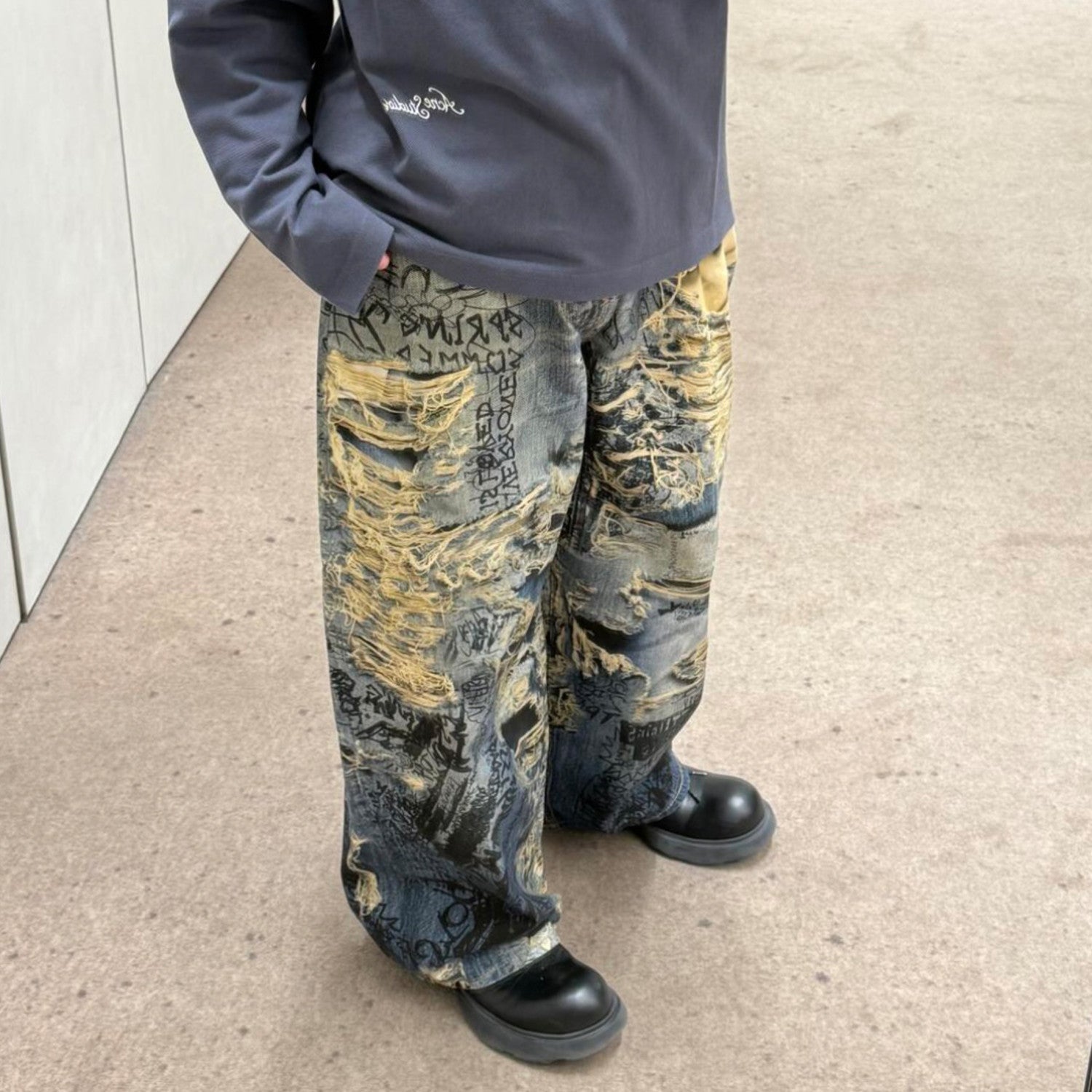Acne Studios Men's Spring And Summer Ripped Graffiti Mise-en-scène Effect Print Denim Pants Super Loose Fit Jeans Fashion High Street Casual Blue Straight Trousers Ngvp #1186