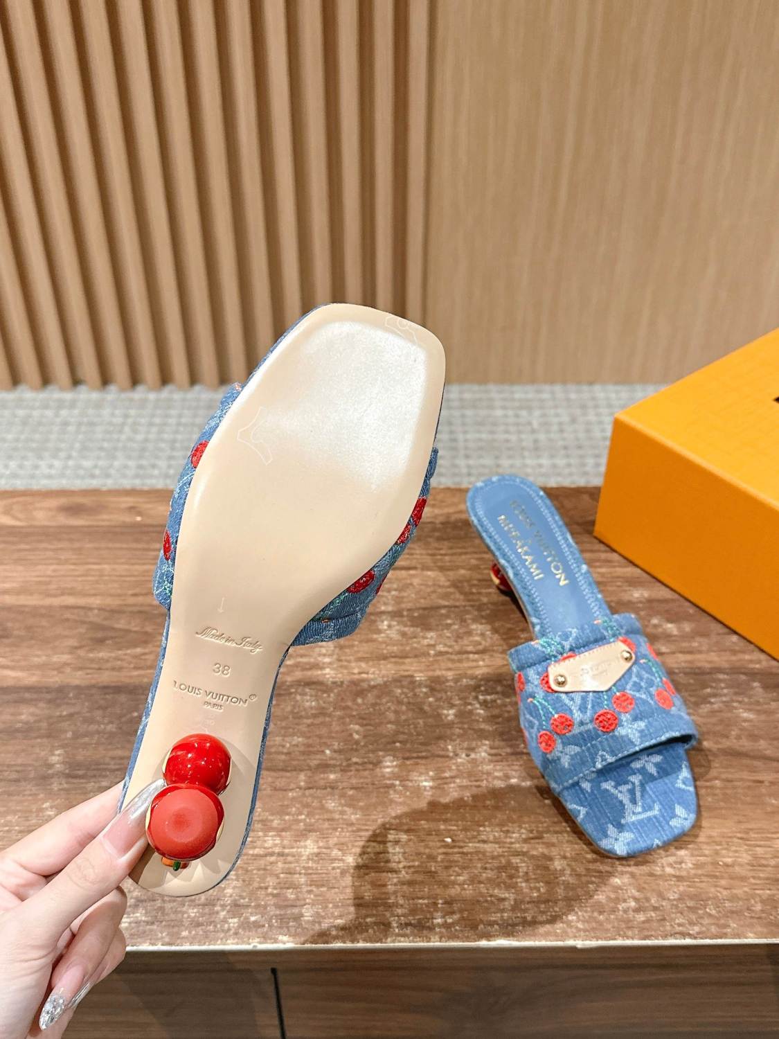 Louis Vuitton  x TM Lily Series Summer Logo Embroidery Solid Color Cool Slippers With Exposed Toes And A Unique Heel Height Of 5.5cm Casual Shoes #81735