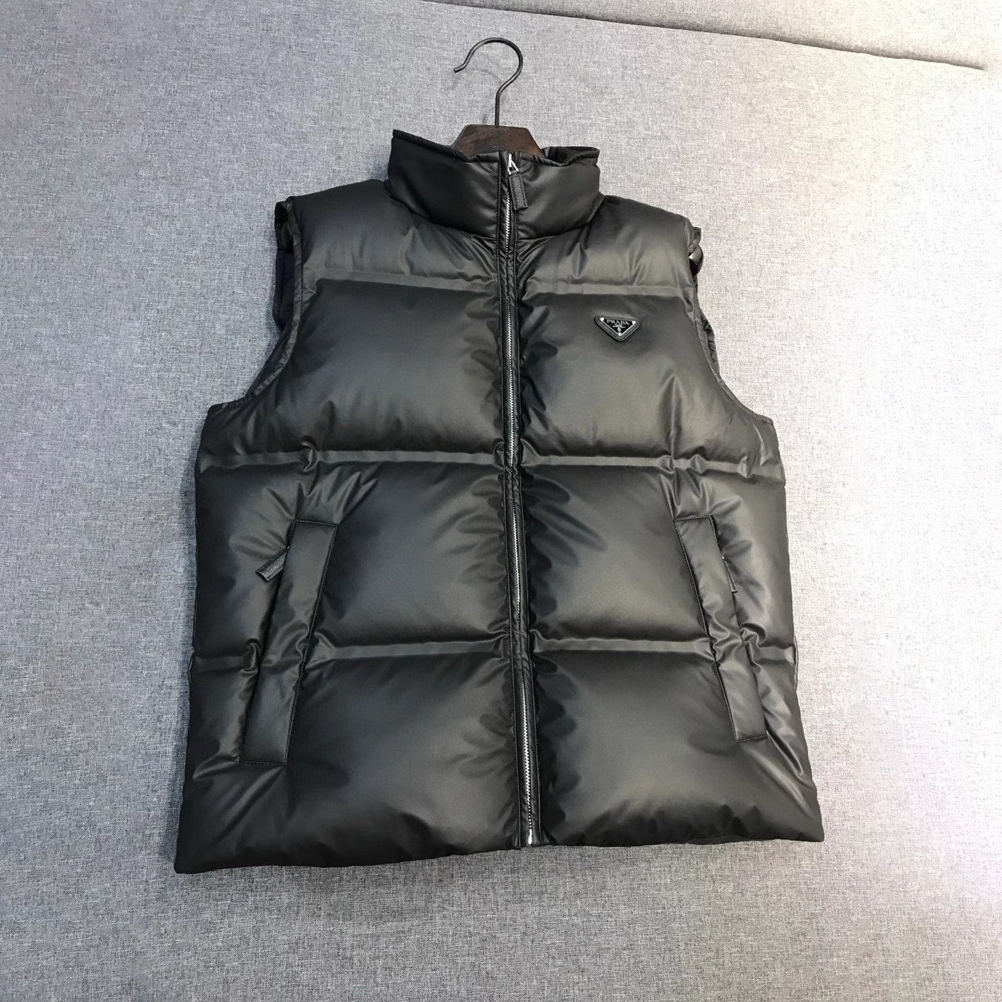 Prada Men's And Women's Autumn/Winter Fashion Classic Solid Color High Neck Zipper Premium Fashion Style Business Casual Leather Down Vest #79435