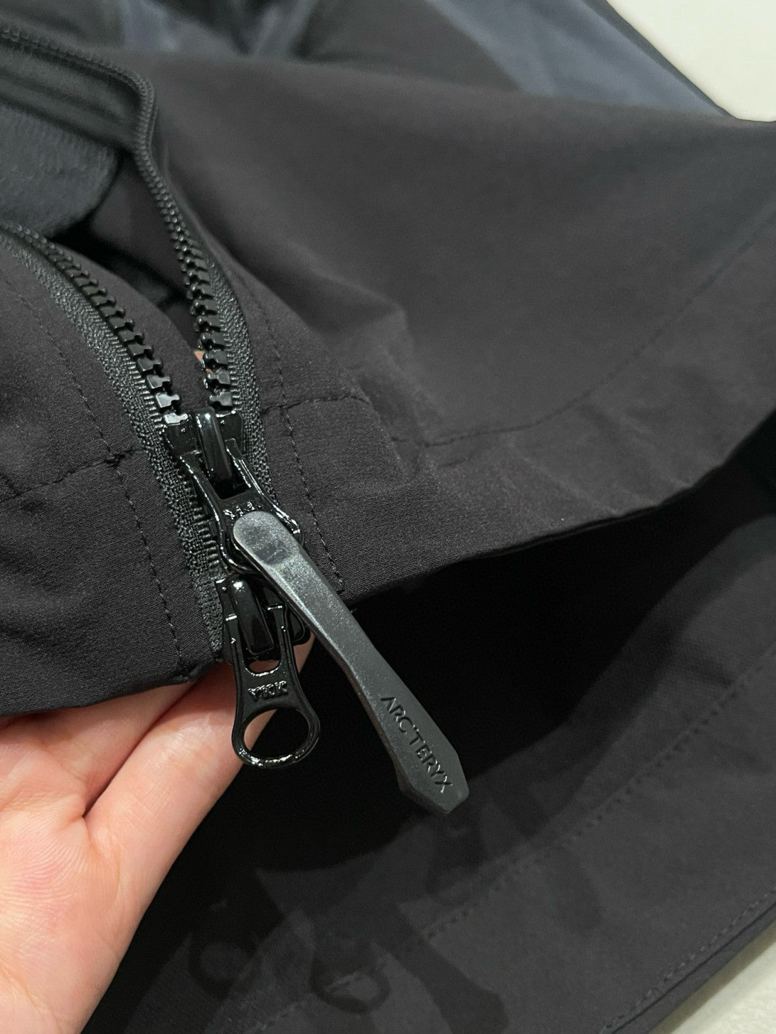 Arcteryx Serratus Hoody Men's Autumn/winter Fashion Casual Solid Color Logo Embroidery Soft Shell Fabric Hooded Zipper Jacket #78322
