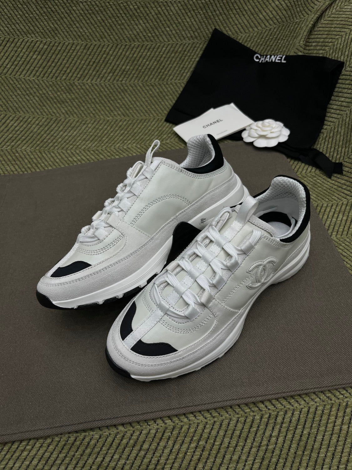 Chanel Women's Solid Color Round Toe Leather Low Top Lace-Up Sneakers Shoes #77579