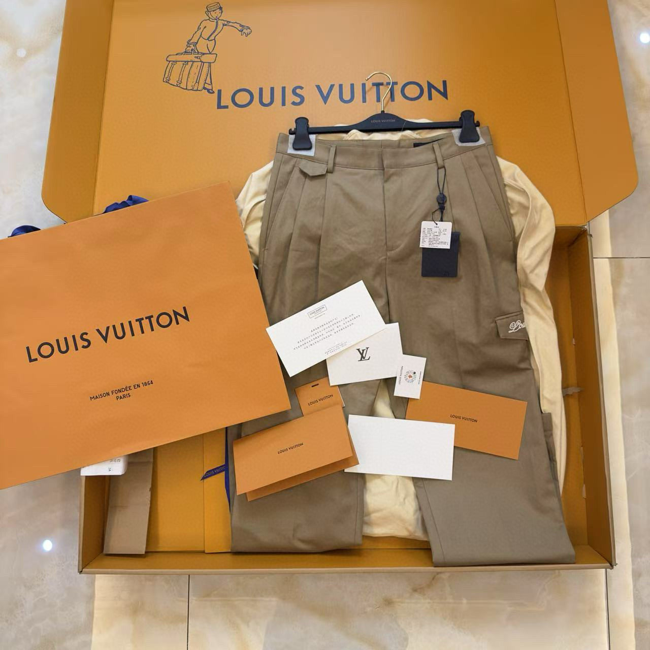 Louis Vuitton Men's Spring and Autumn Solid Color Embroidered Letter Printed Cotton Woven Fabric Casual Pants #76567