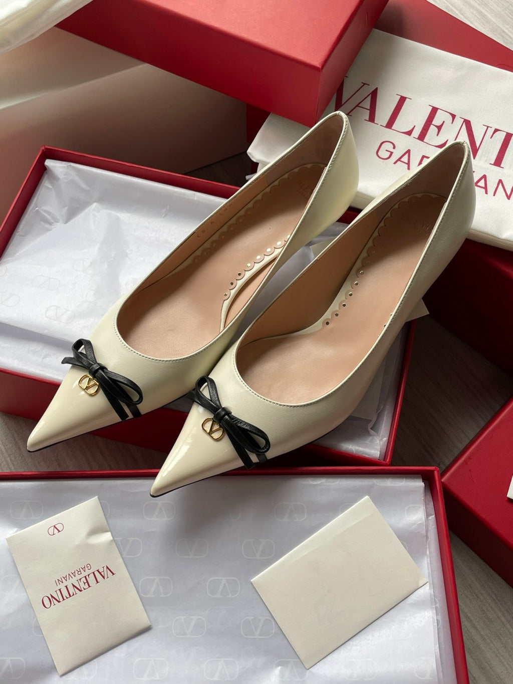 Valentino Women's Spring/Fall Classic Pointed Toe Covered Toe Bow V-Logo Sandals 4cm Heel Height Shoes #78843