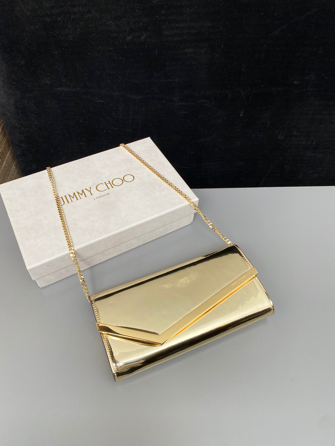 JIMMY CHOO Clutch Bag Mirror Finish Leather Magnetic Closure Detachable Chain Strap Versatile And Practical Bag Bags #197451