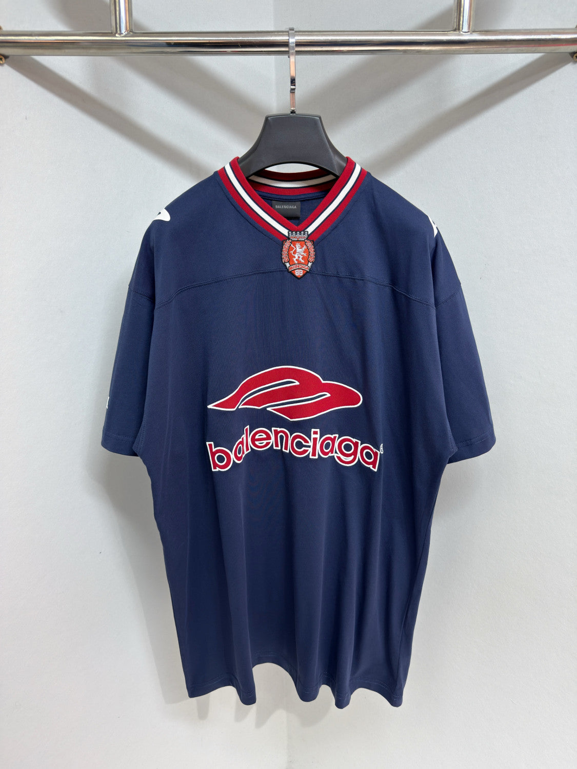 Balenciaga  Men's 3b Football V-neck T-shirt Oversized in Dark Navy red #334655