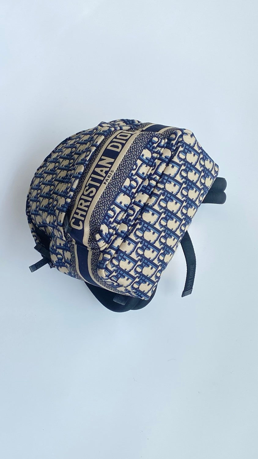 Dior Travel Men's And Women's  Fashion Classic Logo Print Color Blocked Dual Zip Backpack Bag Bags M6108SDGI_M928 #79452