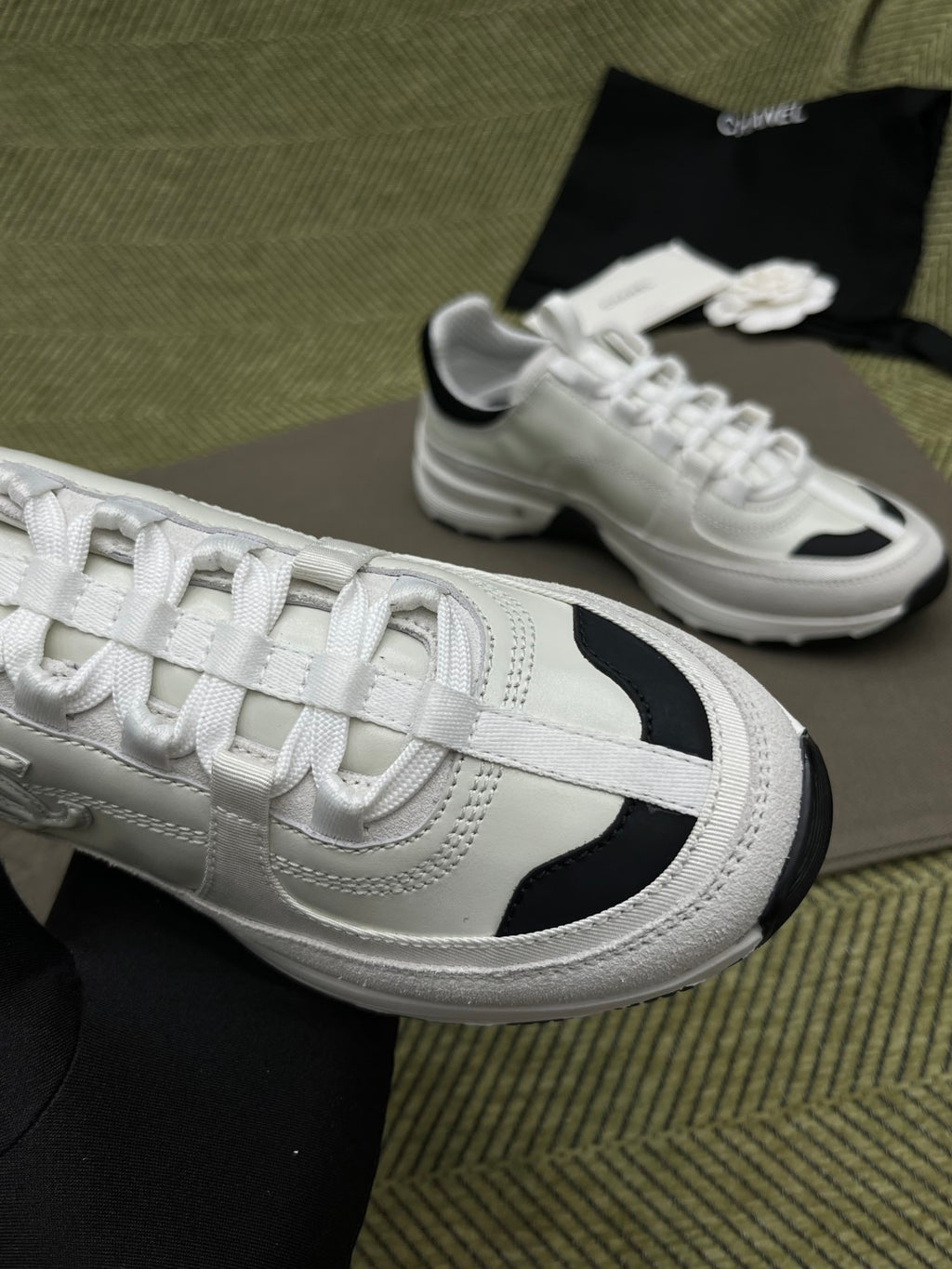 Chanel Women's Solid Color Round Toe Leather Low Top Lace-Up Sneakers Shoes #77579