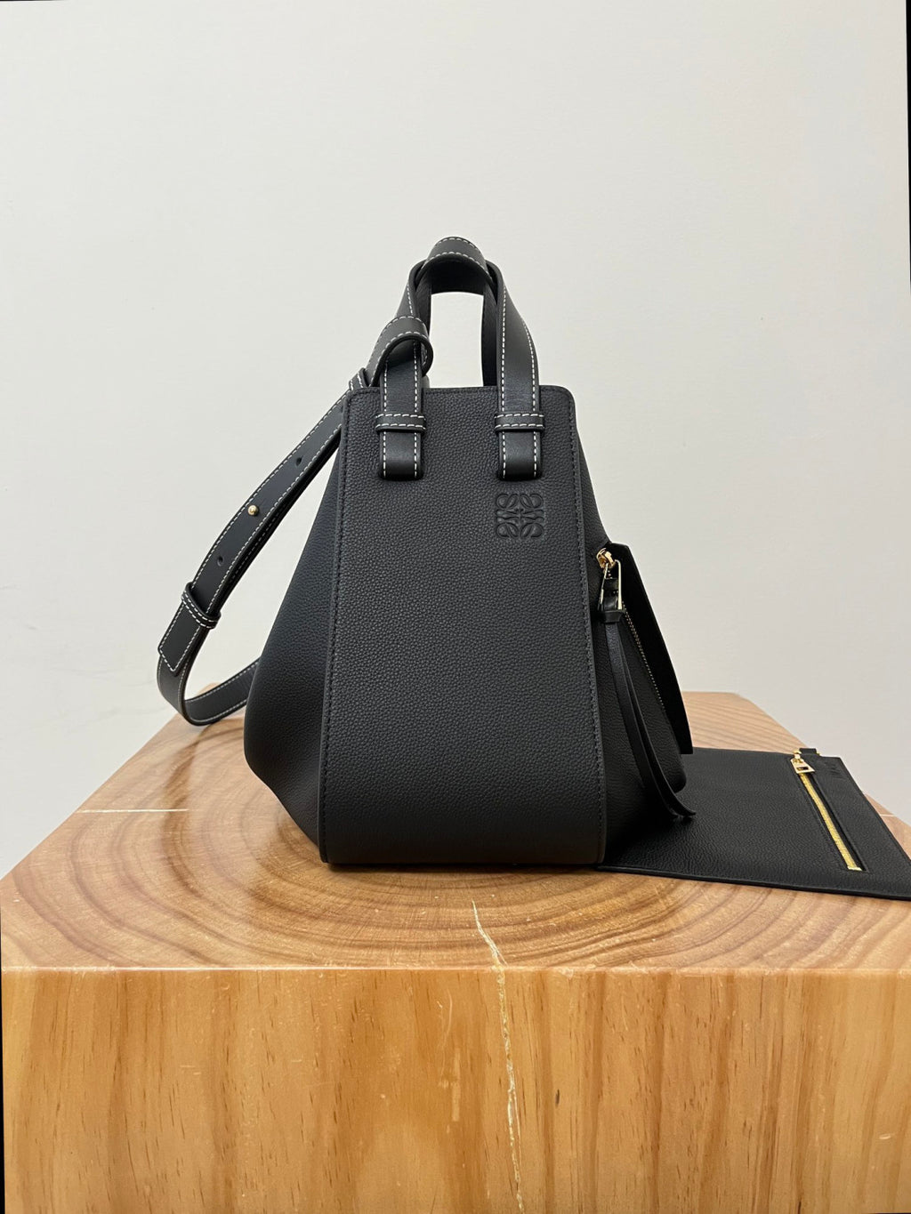Loewe Small Hammock bag in classic calfskin Black#335867