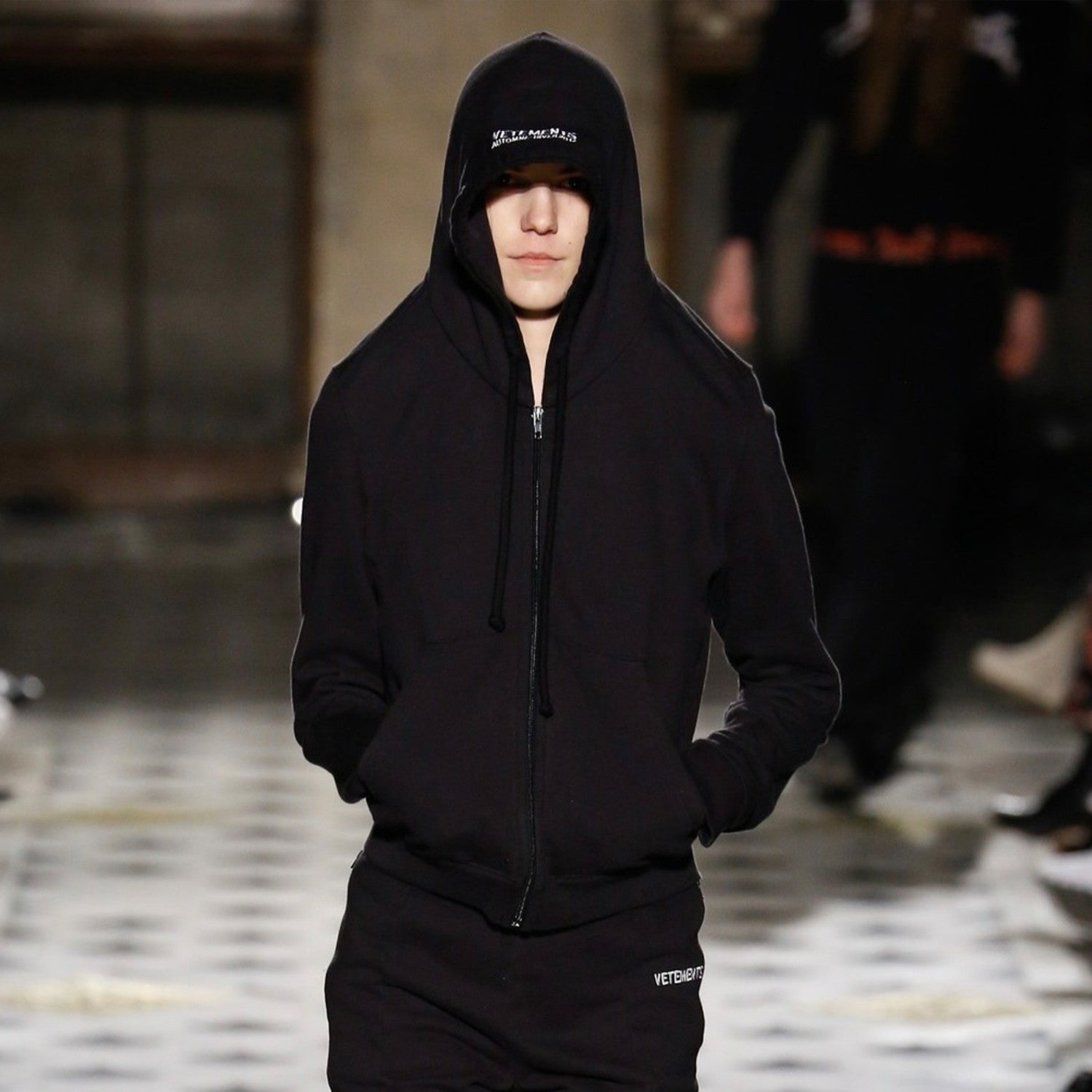 Vetements Men's Dark Style Pistol Print High Street Trend  Loose Pullover Hoodie Spring And Autumn Fashion Embroidered Letter Sweatshirt Ngvp #9982
