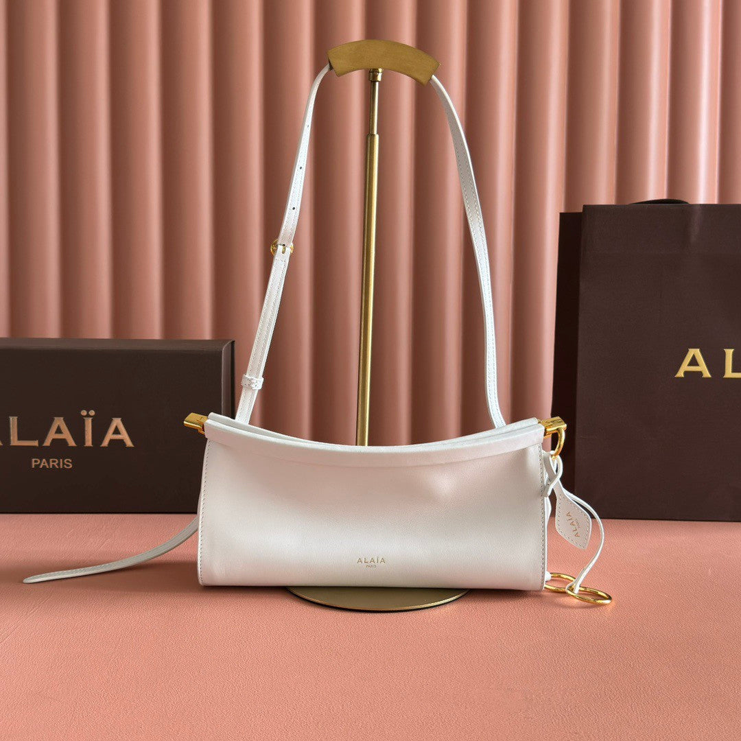 Alaïa Noir Le Click East West Small Bag in Calfskin #336794